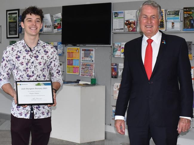 Mackay Mayor Greg Williamson awarded the MECC’s $1000 Jack Sturgeon Bursary for 2022 to Regan Walker. Picture: Madeleine Graham