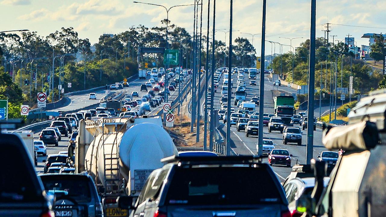 Truck flips in serious crash on Gateway Mwy exit