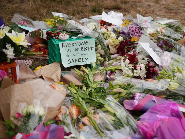 Flowers and a note lay in tribute where the body of Israeli student Aiia Maasarwe was found. Picture: AAP/Stefan Postles