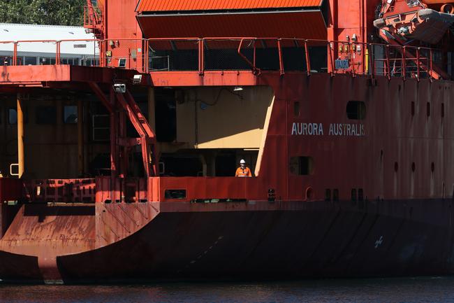 Final voyage out of Hobart for the Aurora Australis. Picture: NIKKI DAVIS-JONES