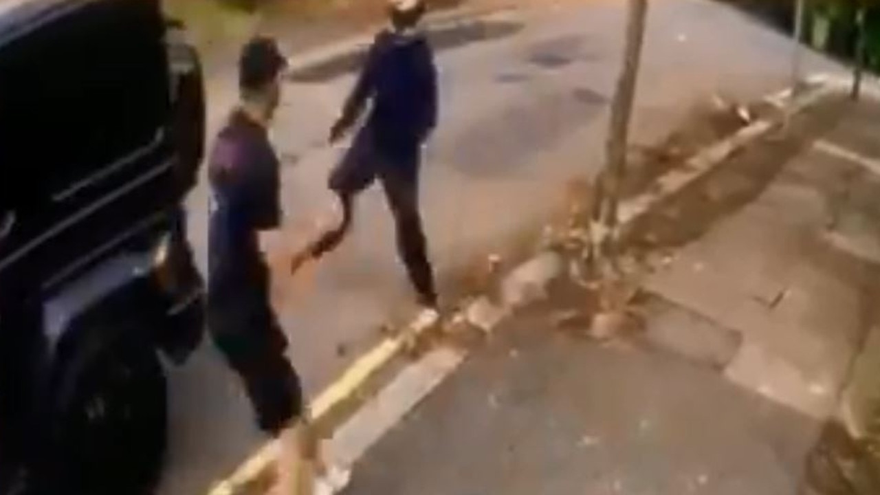 Mesut Ozil was the victim of an attempted carjacking. Footage appears to show Sead Kolasinac fighting off attackers.