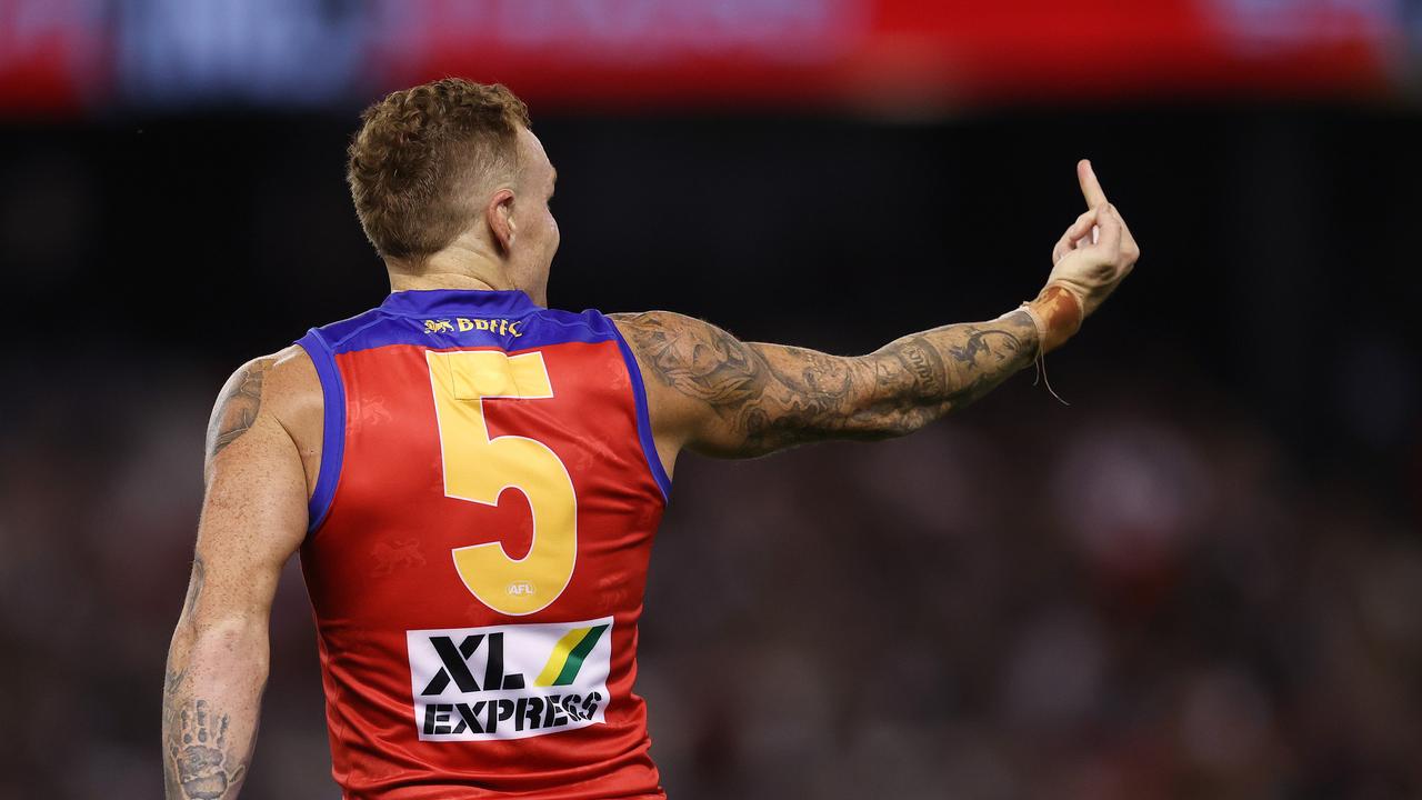 Mitch Robinson gives Steele Sidebottom the one-finger salute in the third quarter. Picture: Michael Klein