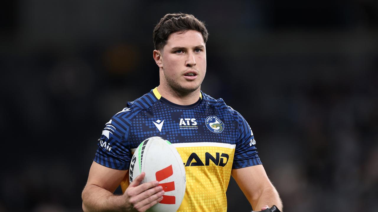 SYDNEY, AUSTRALIA - MAY 30: Mitchell Moses of the Eels warms up before the round 13 NRL match between Parramatta Eels and Cronulla Sharks at CommBank Stadium on May 30, 2024, in Sydney, Australia. (Photo by Cameron Spencer/Getty Images)