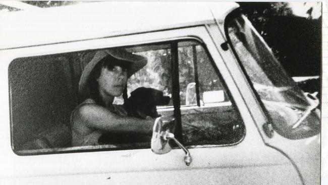 Lesley Larkin murder victim and dog in Kombi