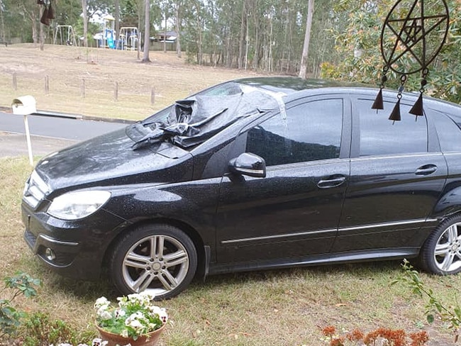 A black Mercedes van found abandoned in a Brisbane front yard hasn’t been reported stolen or isn’t being treated as suspicious by police, leaving a whole street perplexed. 