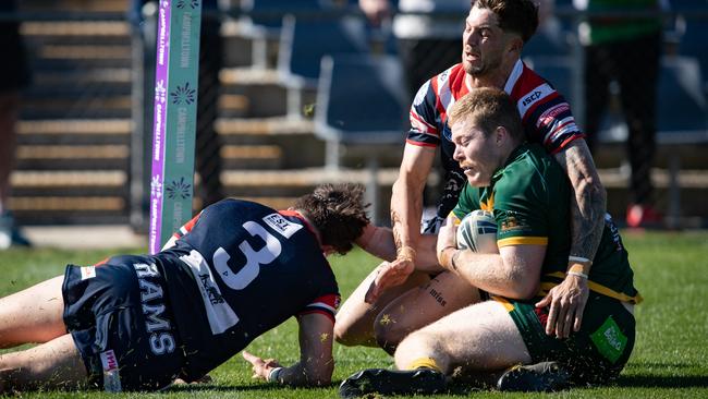 Lions winger Ben Powell goes close to scoring in the final minutes. News Local, pictures by Julian Andrews.