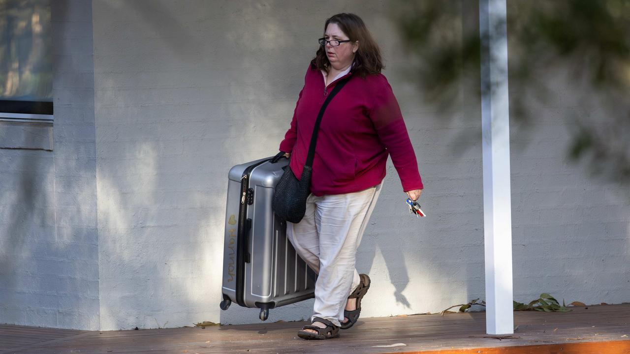 Mushroom Deaths: Erin Patterson Warns Media On Trespassing Leongatha ...