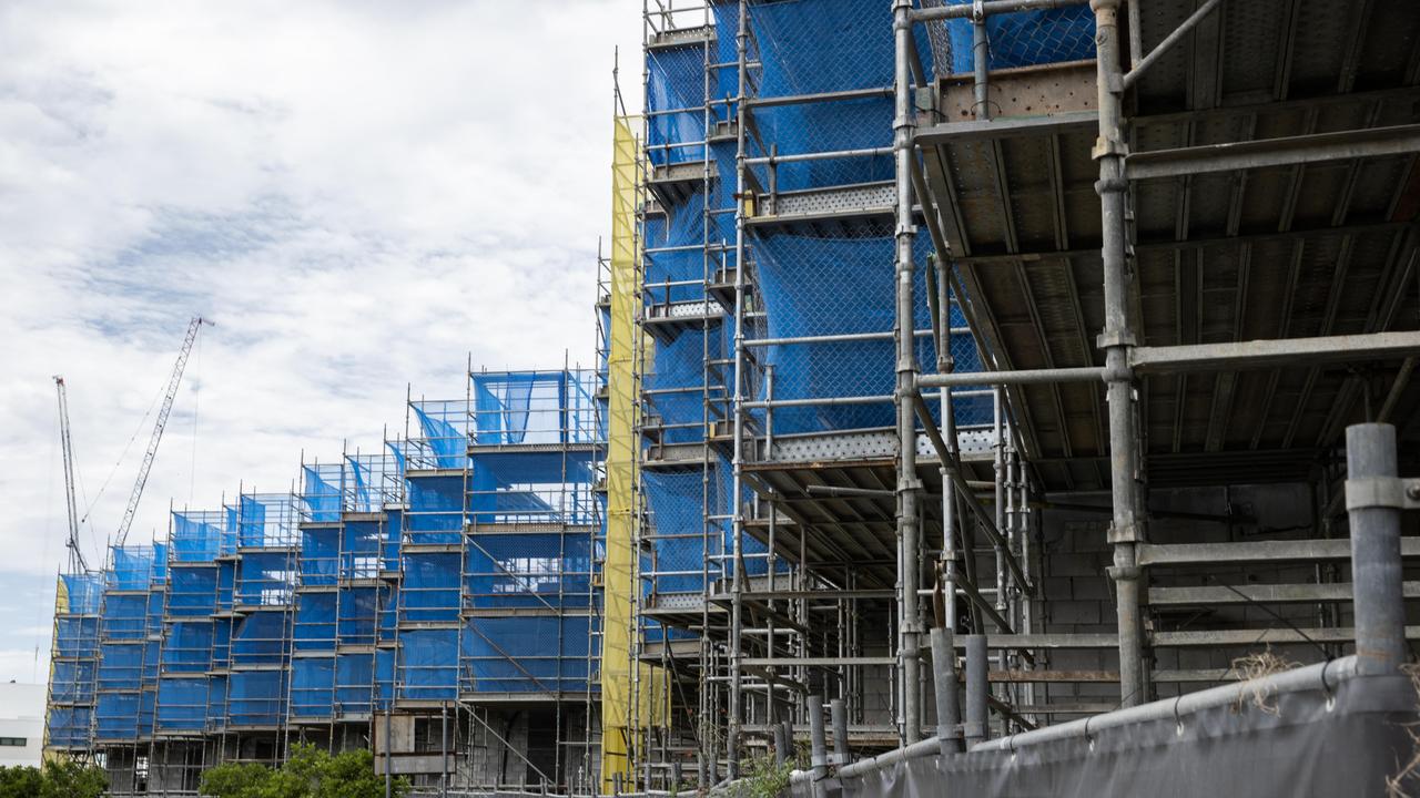 Australian building companies collapse: pros and cons of buying off the ...