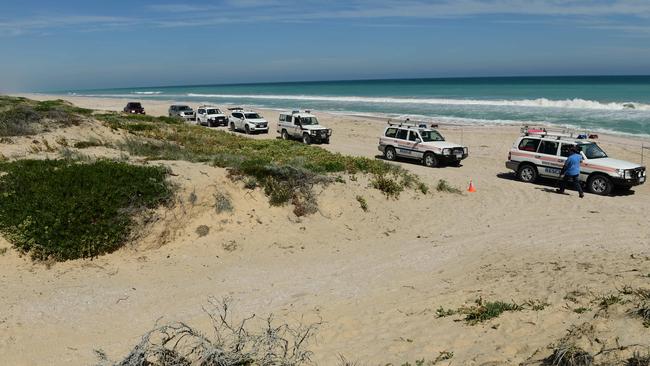 The convoy of jurors and court staff arrives at the Salt Creek camp site where the alleged offences occurred. Picture: Mark Brake.