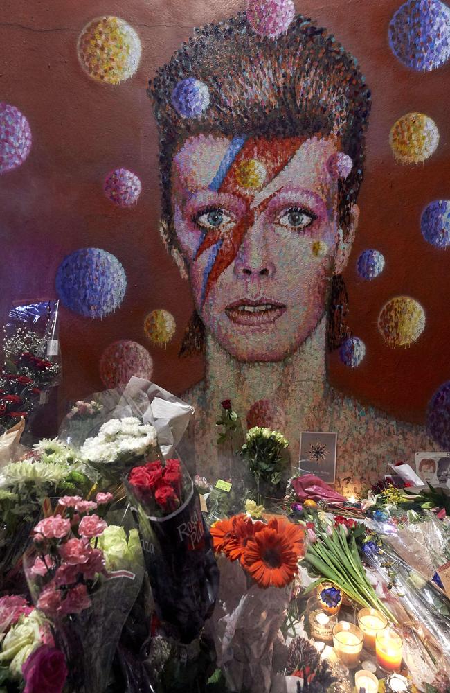 David Bowie Dead At 69: Singer, Songwriter Dies Of Liver Cancer 