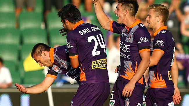 Nebojsa Marinkovic of the Glory celebrates.