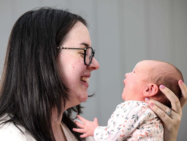 NEWS ADV. Hayley Duff with baby Scarlett, 16 days at their Pennington home.Image/Russell Millard