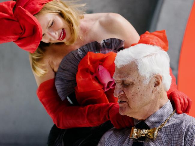 North Queensland MP Bob Katter appears on Eat The Invaders, hosted by Tony Armstrong and filmed at MONA in Tasmania, where guests are treated to a dinner curated by artist and First Lady of Mona, Kirsha Kaechele.