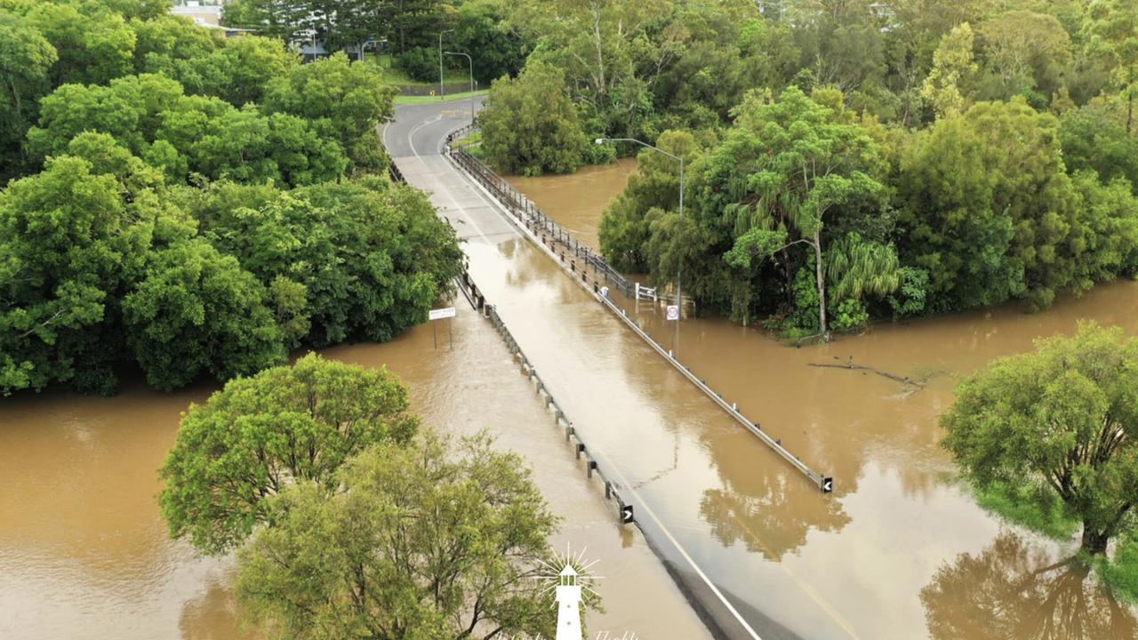 The Mary River at Kidd Bridge Gympie was at 10m and holding steady about 5.30am on Wednesday, December 18 after torrential rain. Photo: Infinity Flights Photography