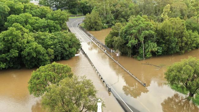 The Mary River at Kidd Bridge Gympie was at 10m and holding steady about 5.30am on Wednesday, December 18 after torrential rain. Photo: Infinity Flights Photography