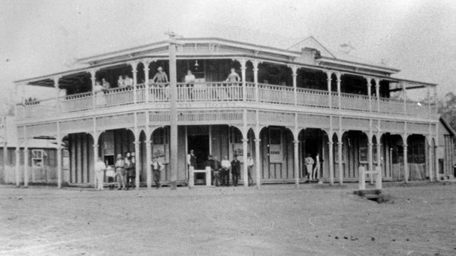 Royal Hotel, Blackbutt, ca. 1920. A key meeting place in the heart of the town. Source: State Library of Queensland