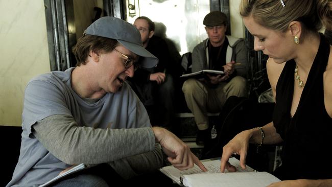 Director David Koepp and actor Tea Leoni on set of Ghost Town.