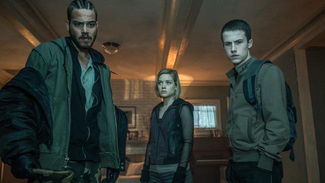 This image released by Sony Pictures shows, from left, Daniel Zovatto, Jane Levy and Dylan Minnette in a scene from "Dont Breathe." (Gordon Timpen/Sony/Screen Gems via AP)