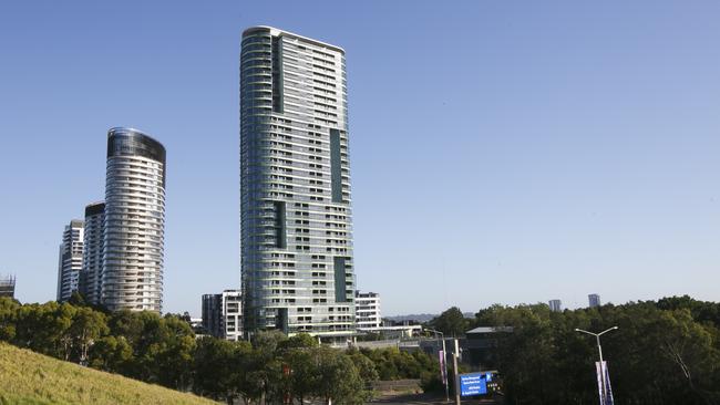 Some residents will be forced to move back in after the builder announced some apartments were deemed safe to occupy. Picture: Tim Pascoe