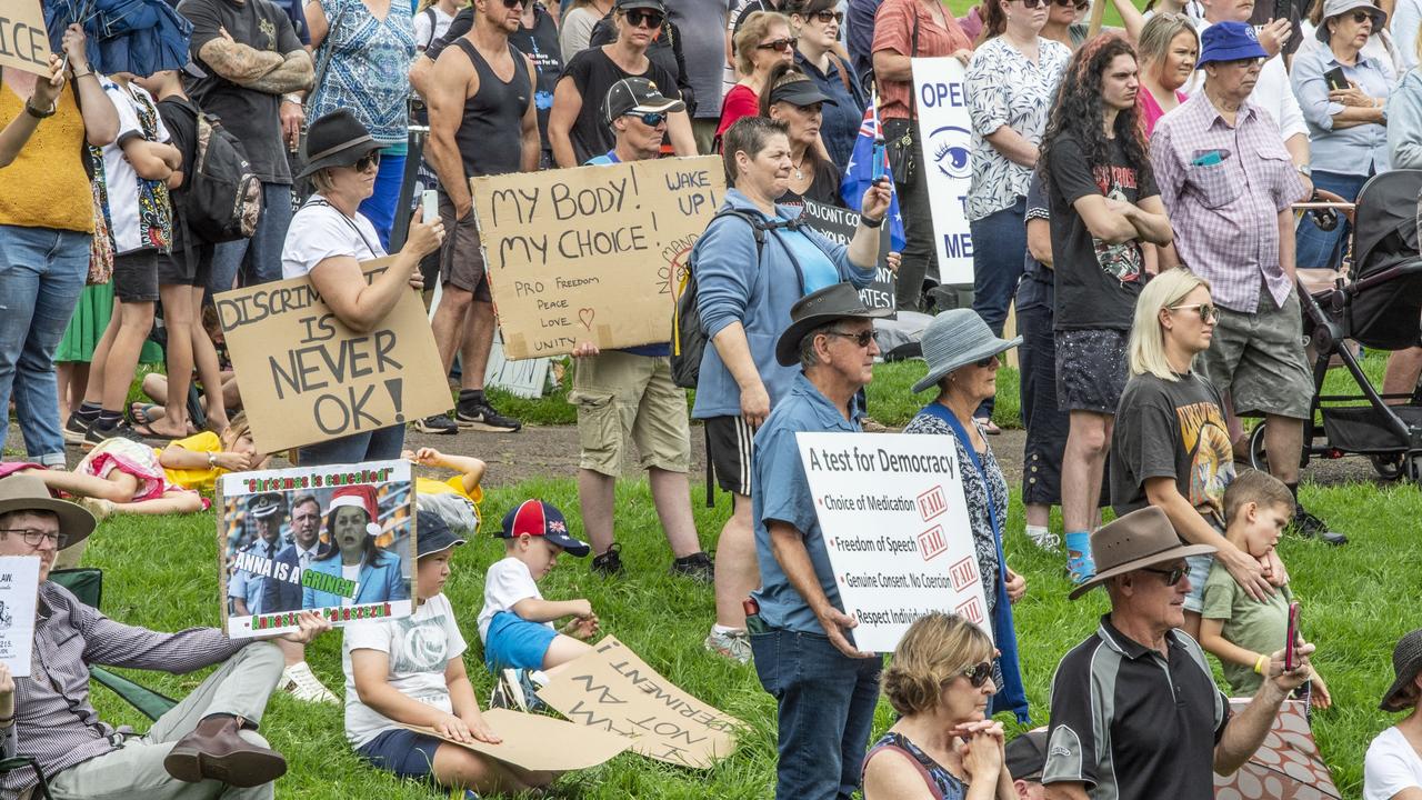 Anti vaccination mandate rally held in Queens park. Saturday, November 27, 2021. Picture: Nev Madsen.