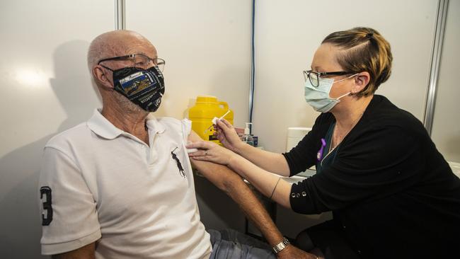 Dom Musitano, 84, is seen getting his COVID-19 vaccine in WA. Picture: Getty Images