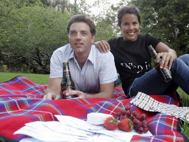 Emma Ronald and Matt Helme enjoy a picnic in the Royal Botanic Gardens.