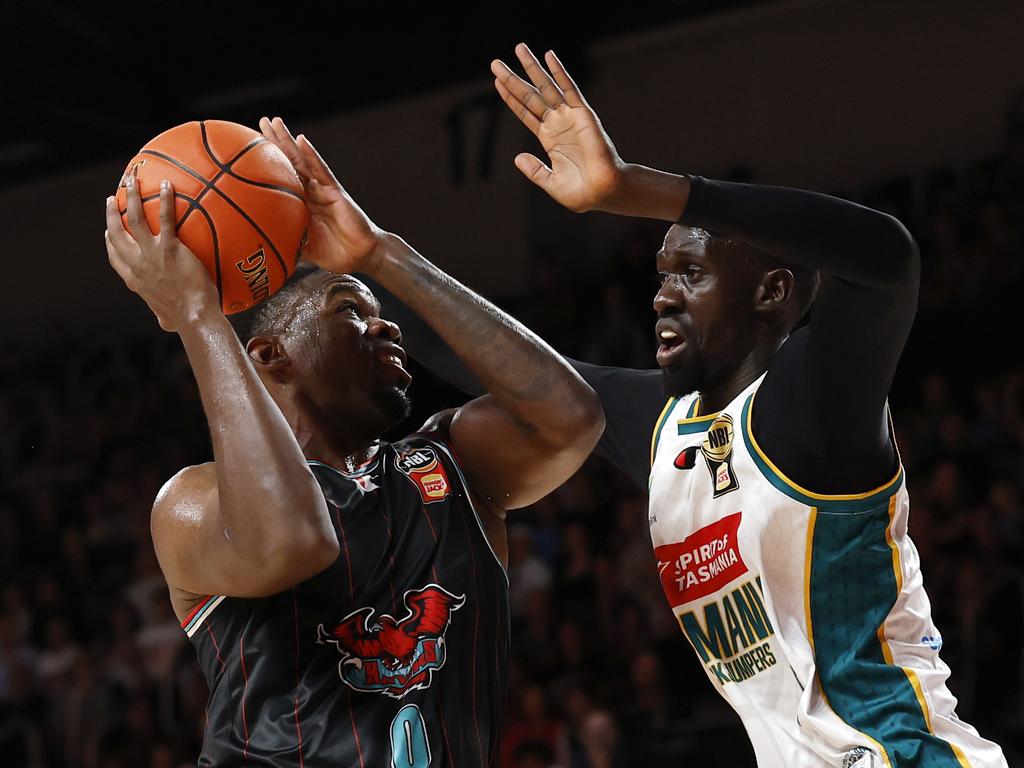 Illawarra’s Darius Days looks for a way to the basket against the JackJumpers. Picture: Getty Images