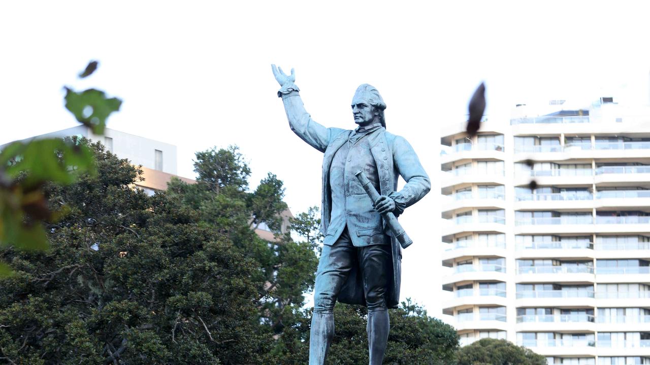 Hyde Park Captain Cook Statue Vandalised 