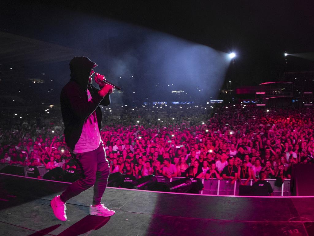 Eminem sets bar for hip hop shows at Sydney ANZ Stadium show Daily