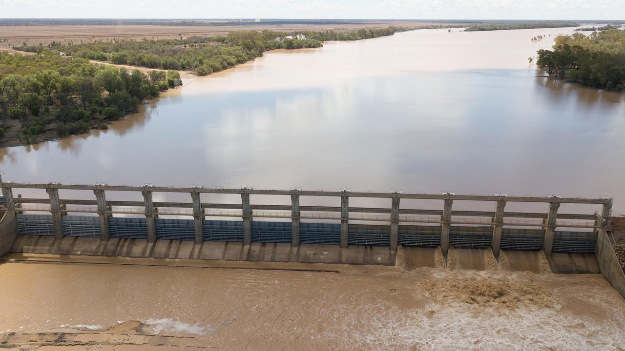 Police searching for person lost at dam