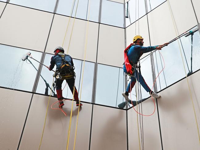 Superhero window cleaners cheer up sick kids at children’s hospitals ...