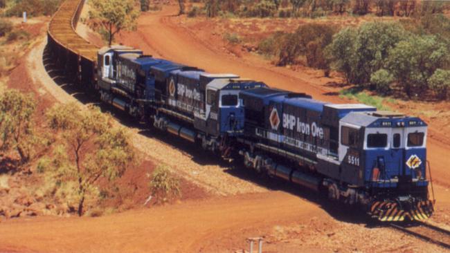 BHP’s train drivers have voted in favour of negotiating their first collective agreement in more than seven years.