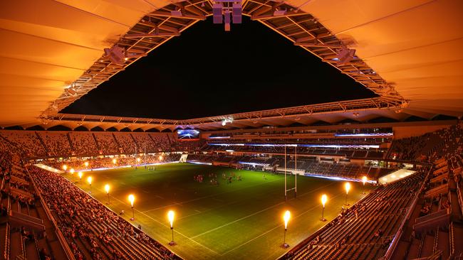 Bankwest Stadium under lights. (AAP/Brendon Thorne)