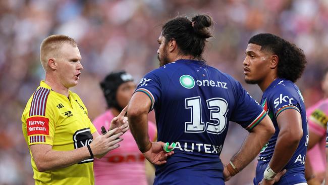 Referee Todd Smith talks to Tohu Harris and Demitric Sifakula. Picture: Cameron Spencer/Getty