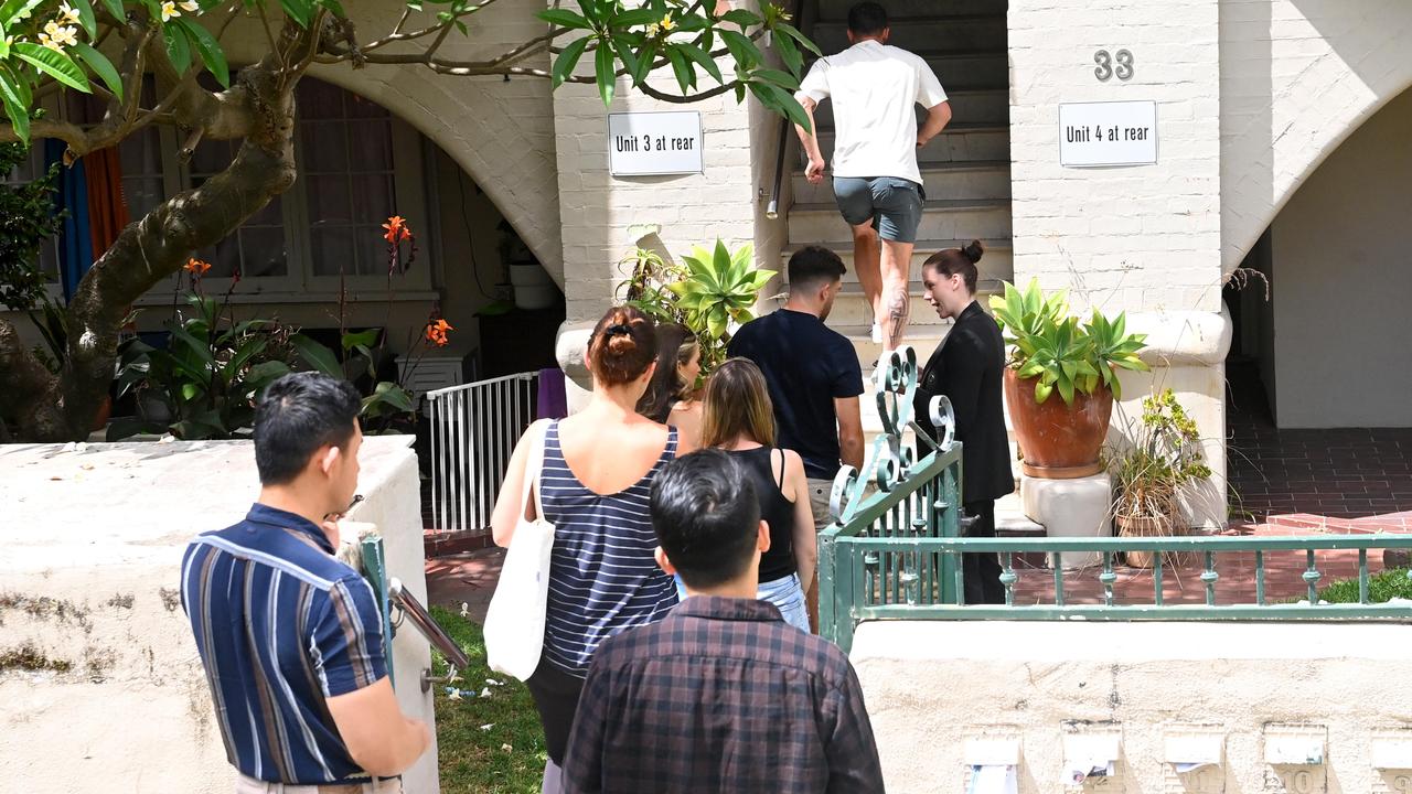 Hopeful Sydneysiders checking out the rental market in the eastern suburbs. Picture: NCA NewsWire/Jeremy Piper