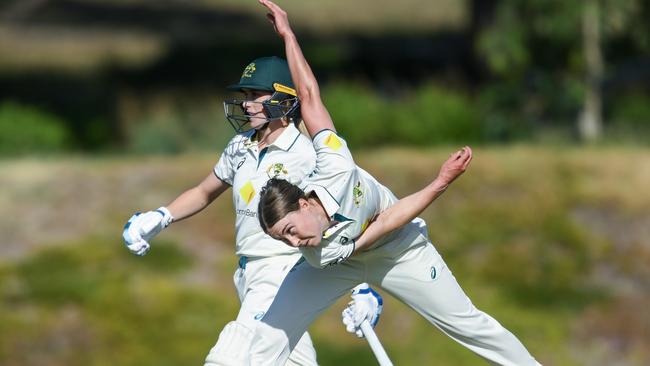 Australian fast bowler Tayla Vlaeminck says she can still hit high speeds with a modified bowling action starting to feel more natural. Picture: Mark Brake / Getty Images