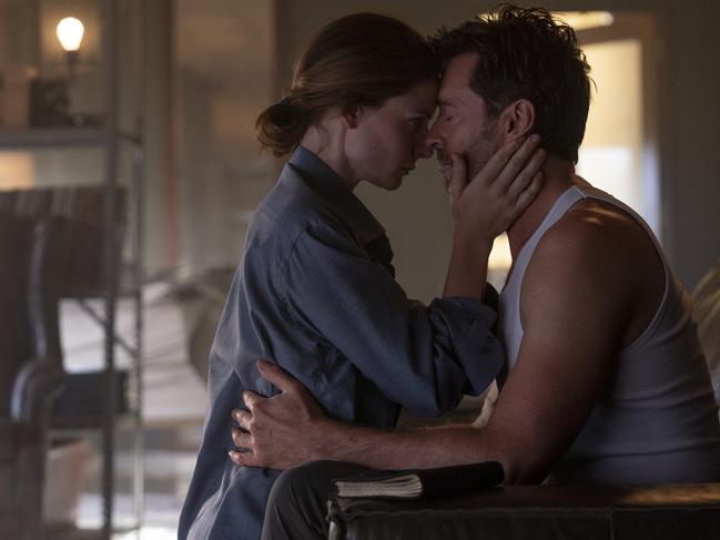 Hugh Jackman and Rebecca Ferguson in Reminiscence.