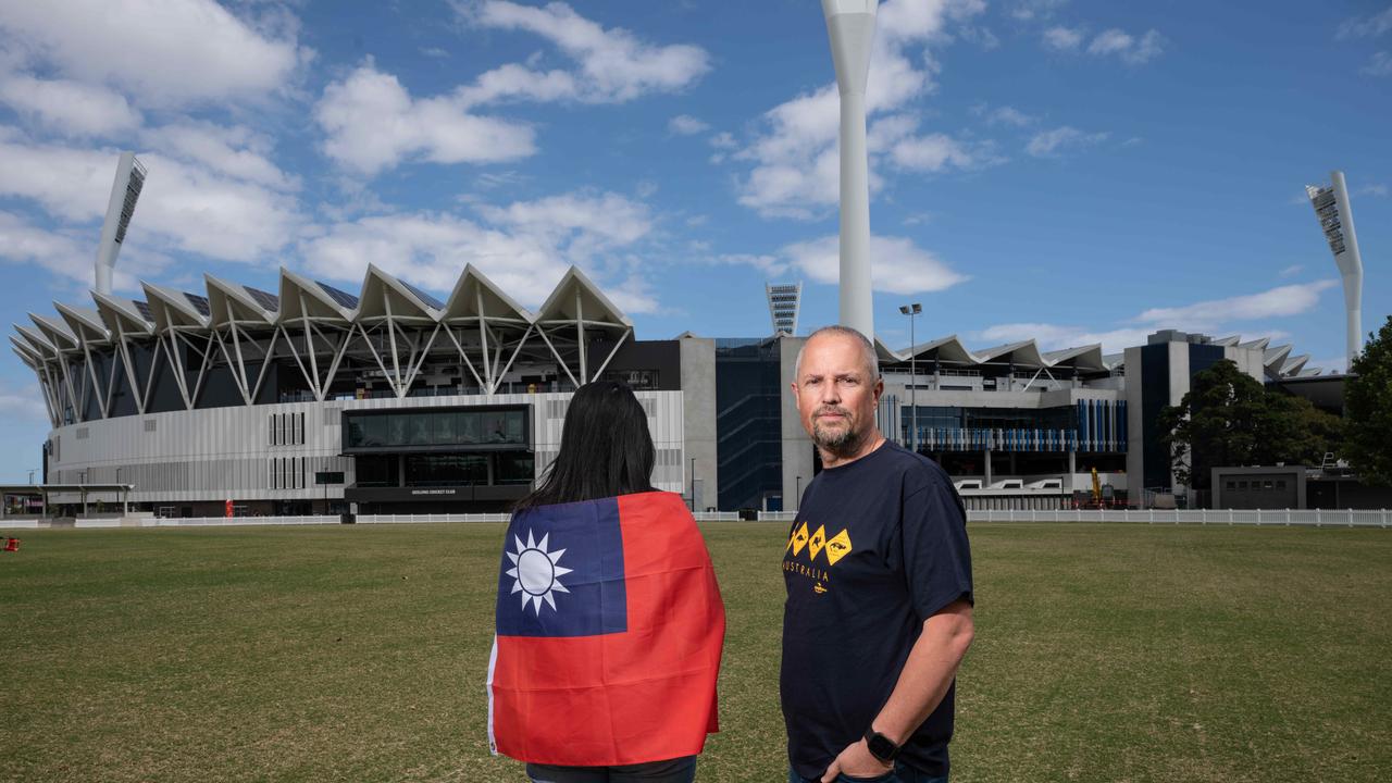 Philip Rowse ejected from GMHBA Stadium over Taiwanese flag | Herald Sun