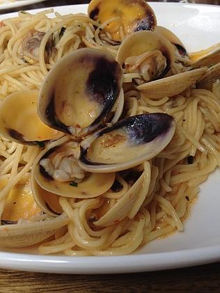 Spaghetti vongole at Borsa Pasta Cucina.