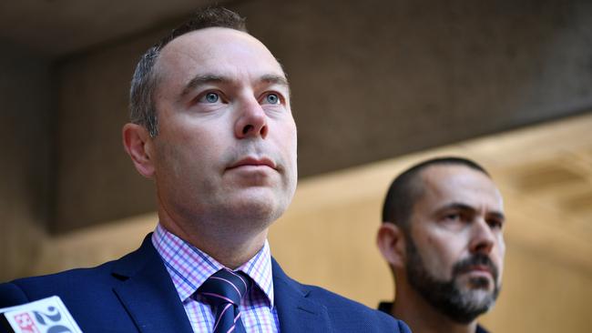 NSW Detective Chief Inspector Jason Weinstein (left) and Australian Border Force Superintendent Garry Low. (AAP Image/Joel Carrett)