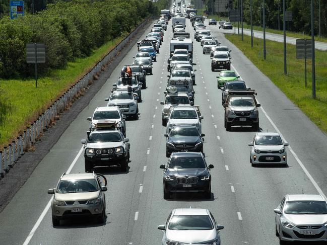 18-04-2022 Easter holiday traffic heading south towards Brisbane on the Bruce Highway. Uhlmann road overpass. Picture: Brad Fleet