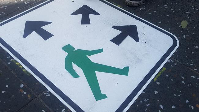 Sign for new scramble crossing at Albert St and Charlotte St, Brisbane CBD. Picture: Ellen-Maree Elliot