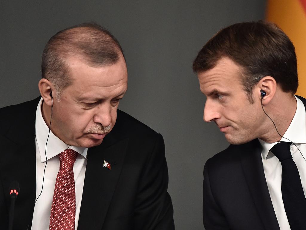 Turkish President Recep Tayyip Erdogan (L) and President Emmanuel Macron have traded barbs lately. Picture: OZAN KOSE / AFP.