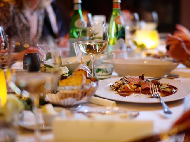 Angry waiters: If youâve used a tissue, donât leave your snotty remnants for your waiter to clear up.