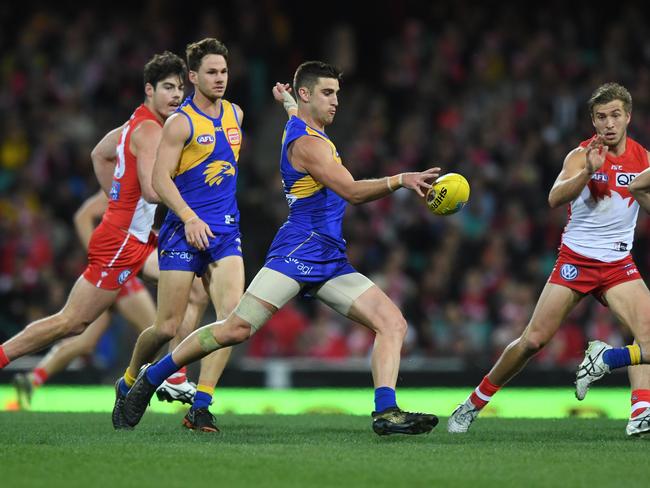 Elliot Yeo of the Eagles kicks the ball during the Round 13 AFL match between the Sydney Swans and the West Coast Eagles at the SCG in Sydney, Friday, June 15, 2018. (AAP Image/David Moir) NO ARCHIVING, EDITORIAL USE ONLY