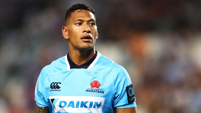 SYDNEY, NEW SOUTH WALES - FEBRUARY 24:  Israel Folau of the Waratahs watches on during the round two Super Rugby match between the Waratahs and the Stormers at Allianz Stadium on February 24, 2018 in Sydney, Australia.  (Photo by Mark Kolbe/Getty Images)