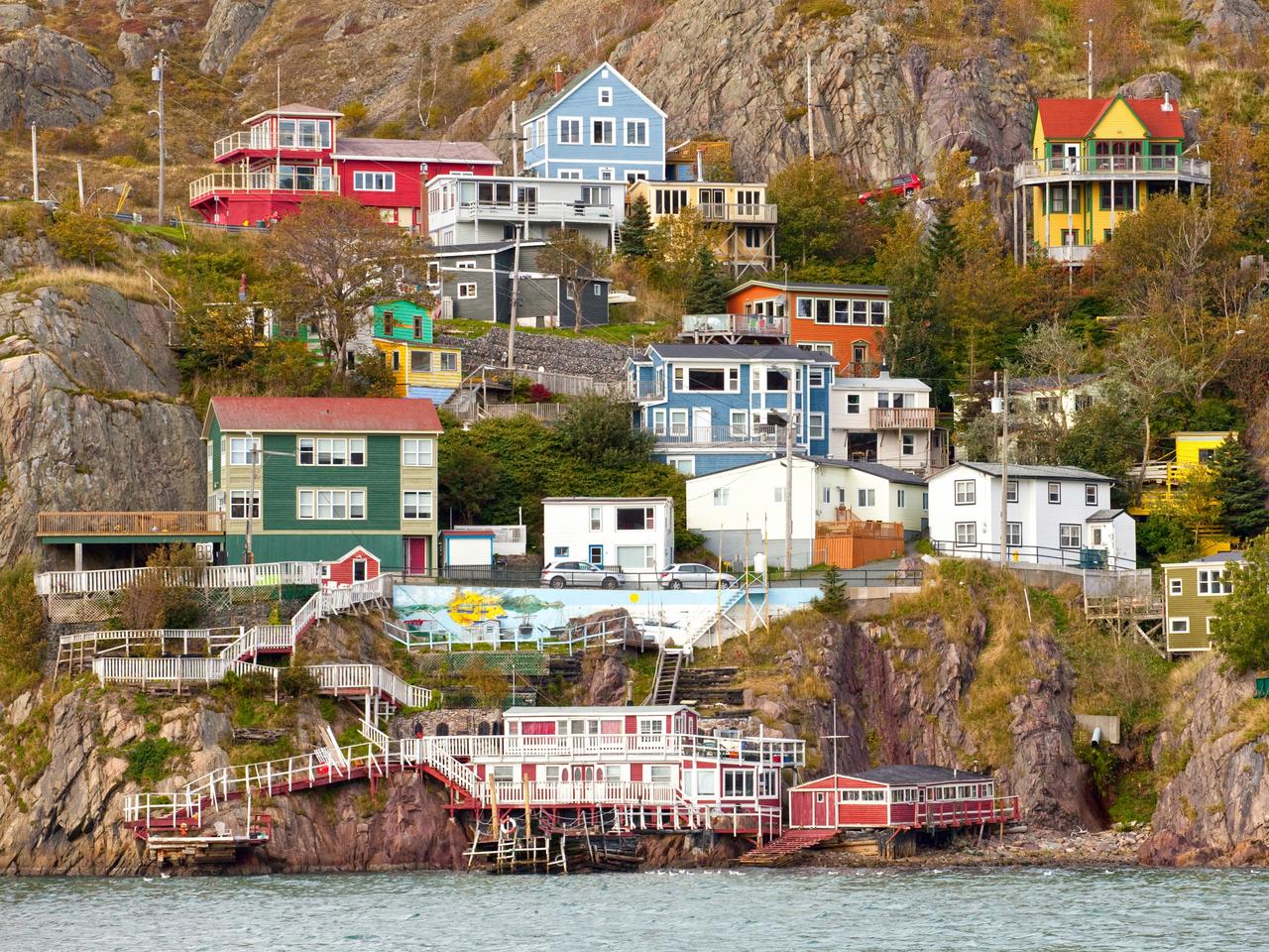 Newfoundland best tours: Globus itinerary St John’s, Iceberg Alley | escape