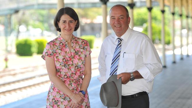 Gladys Berejiklian and Daryl Maguire in 2015. Picture: The Daily Advertiser