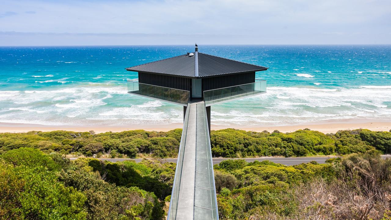 A 2018 Stayz Holiday Home Award finalist, The Pole House at Fairhaven was built by Frank Dixon and instantly became a landmark, a man-made natural attraction and sentinel guarding the eastern gate to The Great Ocean Road.