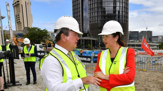  Queensland Premier Annastacia Palaszczuk joins Star Entertainment Group Chairman John O'Neill to mark the construction phase of the $3.6 billion Queen’s Wharf casino project.